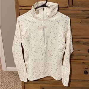 Women’s medium under armour cold gear quarter zip